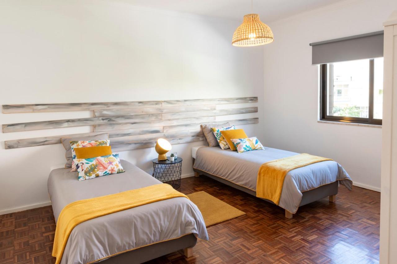 Vita Portucale ! Nook Beach Apartments Costa da Caparica Bagian luar foto